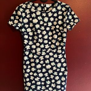 Navy blue floral dress! #rightontimetosummer